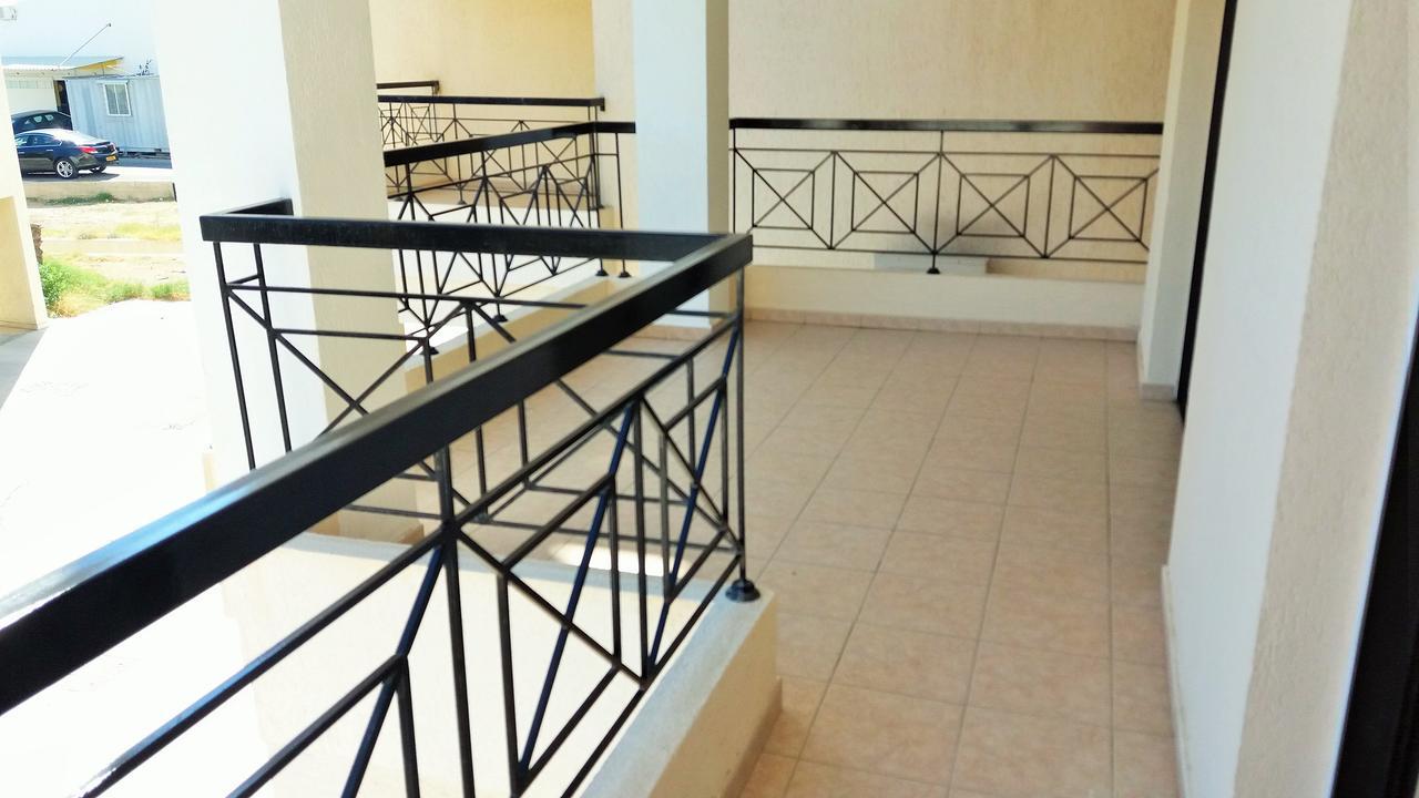 라르나카 101 Mandritis Court 아파트 외부 사진